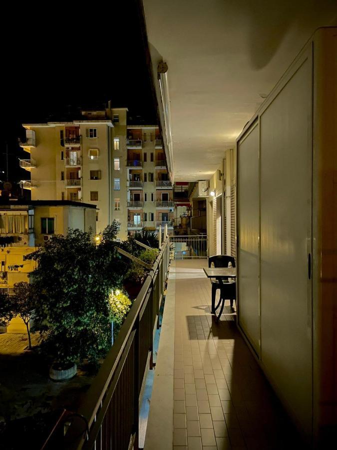 Casa Vacanza Supernova Салерно Экстерьер фото